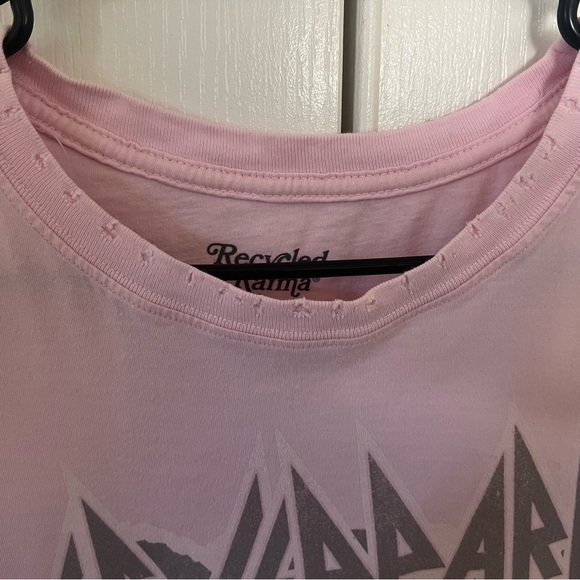 Pink Retro Graphic Tee - Picture 5 of 6